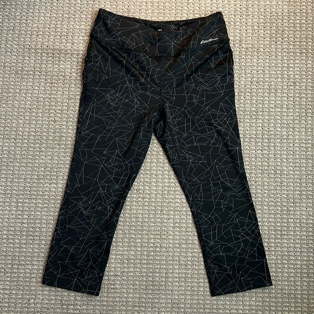 Eddie Bauer Black Patterned Cropped Leggings